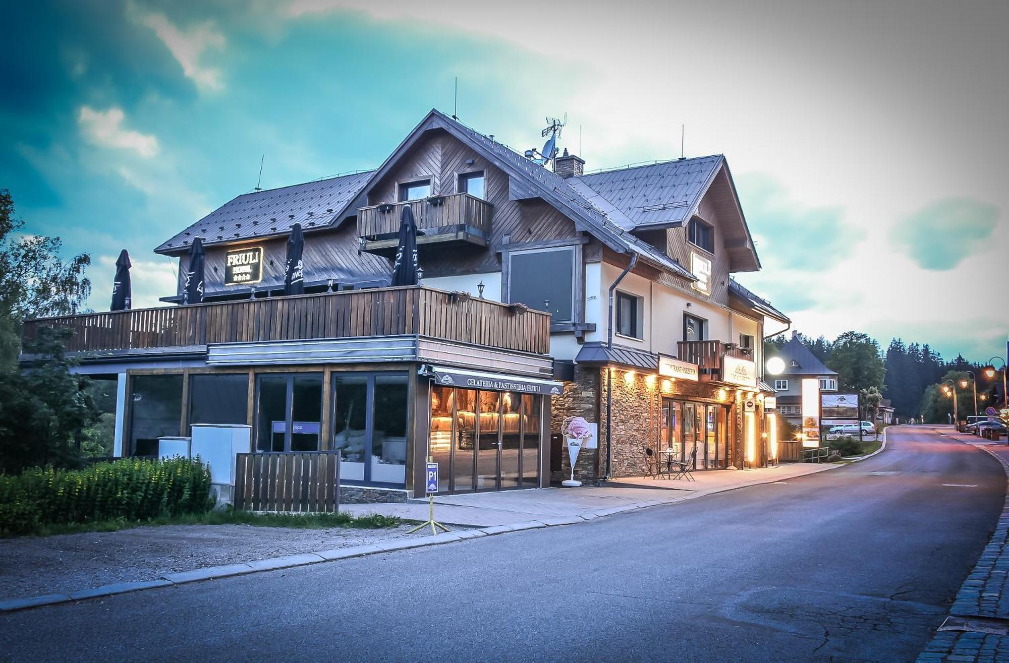 Hotel Friuli Harrachov Eksteriør billede
